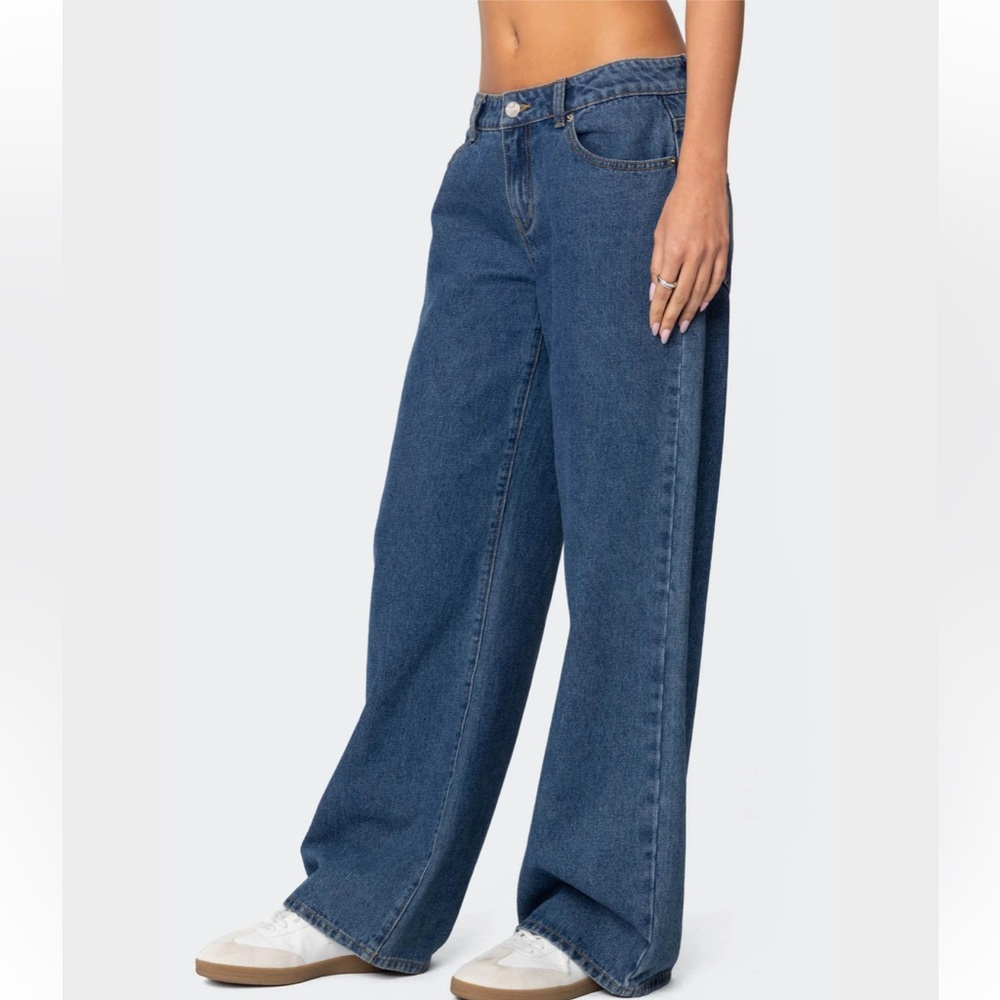 Edikted Raelynn Washed Low Rise Jeans - Picture 4 of 8